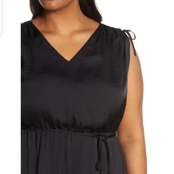 Vince Camuto

Tie Shoulder Dress - Picture 4 of 8